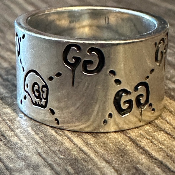 Authentic Gucci Sterling Silver Iconic Monogram Ring WERE YOU GHOSTED BY YOUR EX - Picture 2 of 15